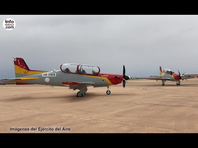 Llegan a la base de San Javier los dos primeros PC-21 del Ejército del Aire español