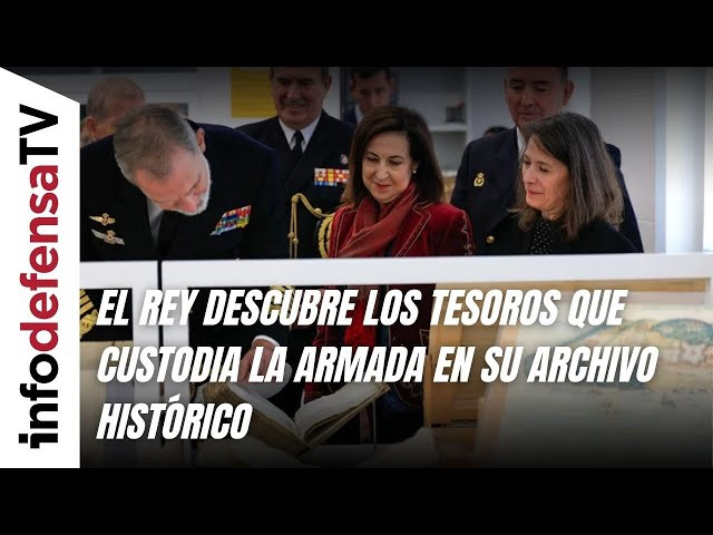 El Rey descubre los tesoros que custodia la Armada en su archivo histórico